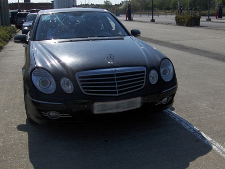 Visning af billede: 260411 mercedes web